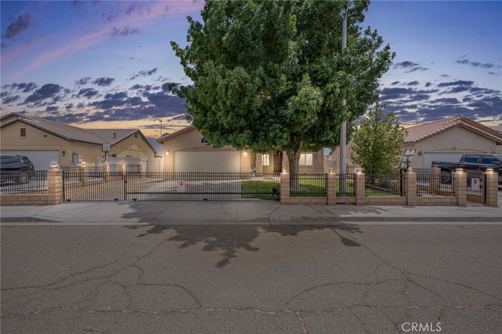 2158 Sierra Linda, Barstow, CA 92311 — photo 1