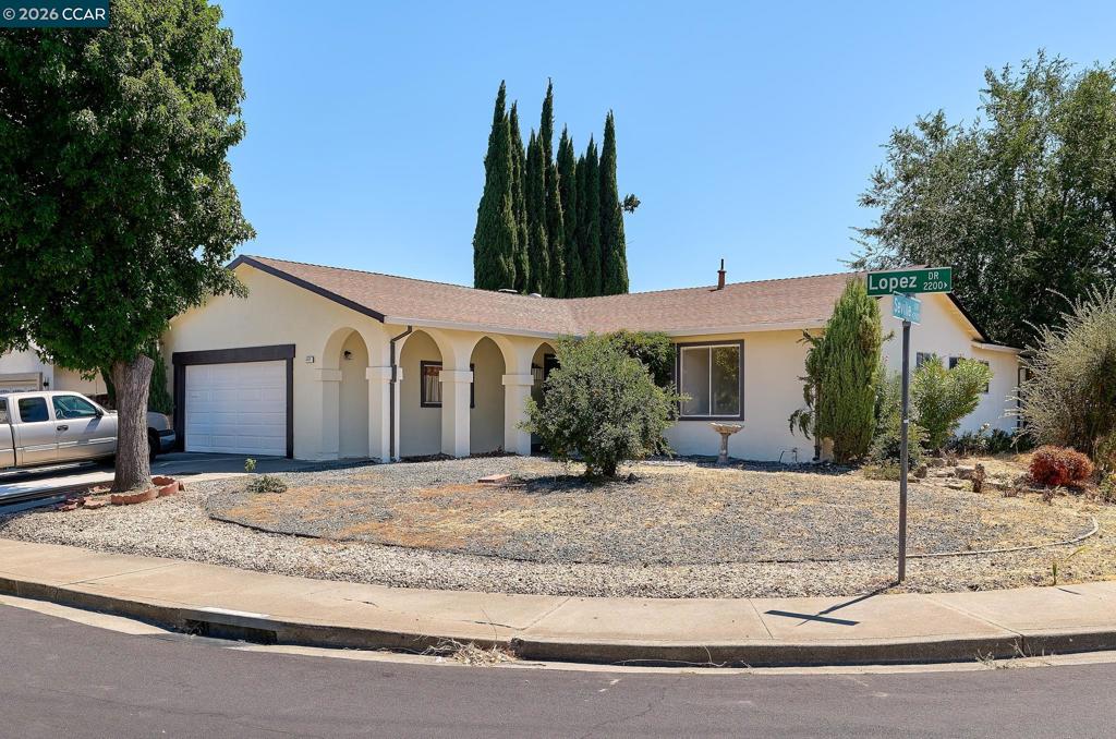 2117 Lopez Dr, Antioch, CA 94509 — photo 1