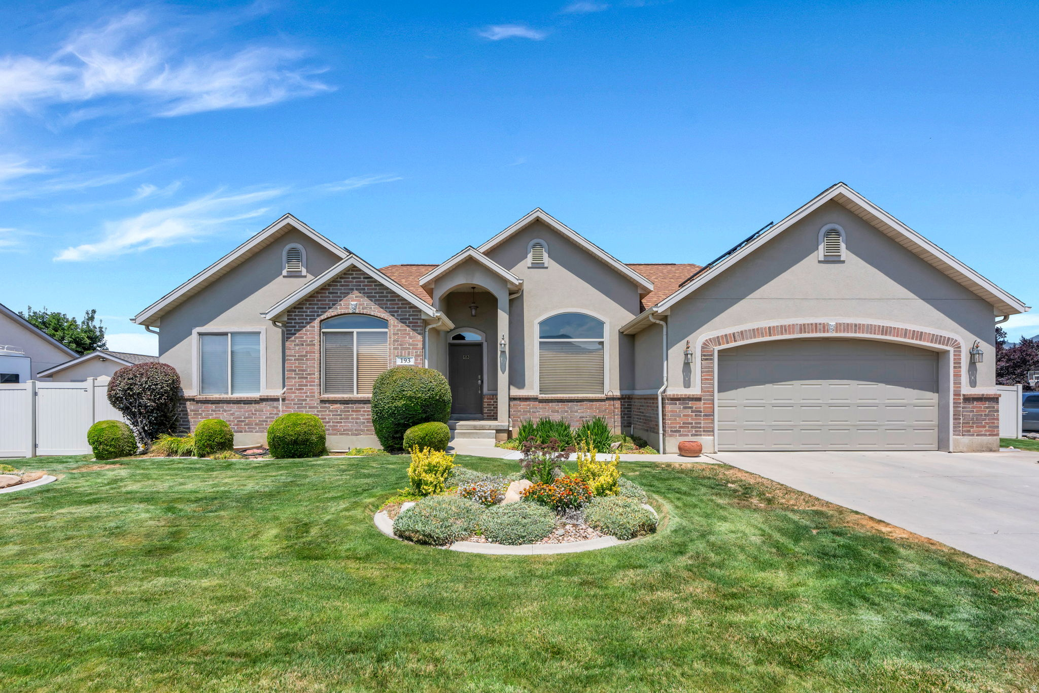 193 E SANTA FE DR, Springville, UT 84663 — photo 1