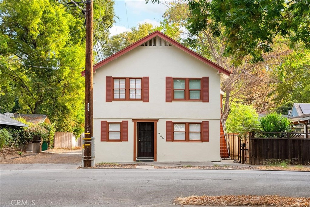 735 Pine Street, Chico, CA 95928 — photo 1