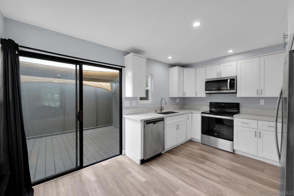 1235 River Glen Row 83, San Diego, CA 92111 — photo 1
