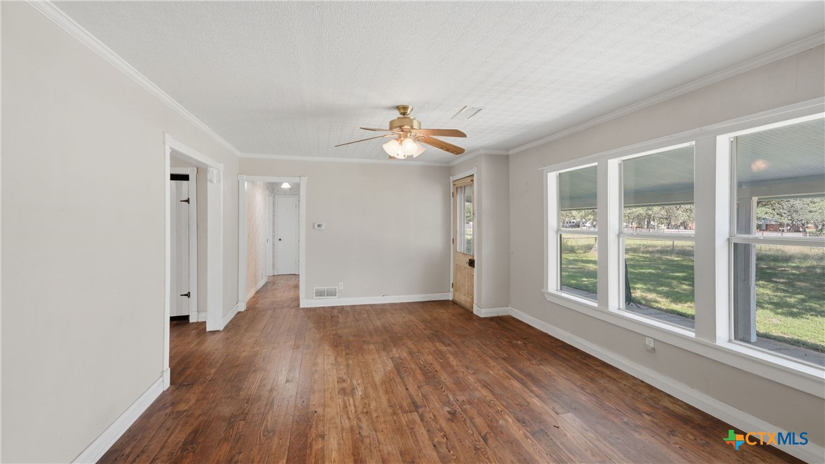 4821 Fm 467, Seguin, TX 78155 — photo 1