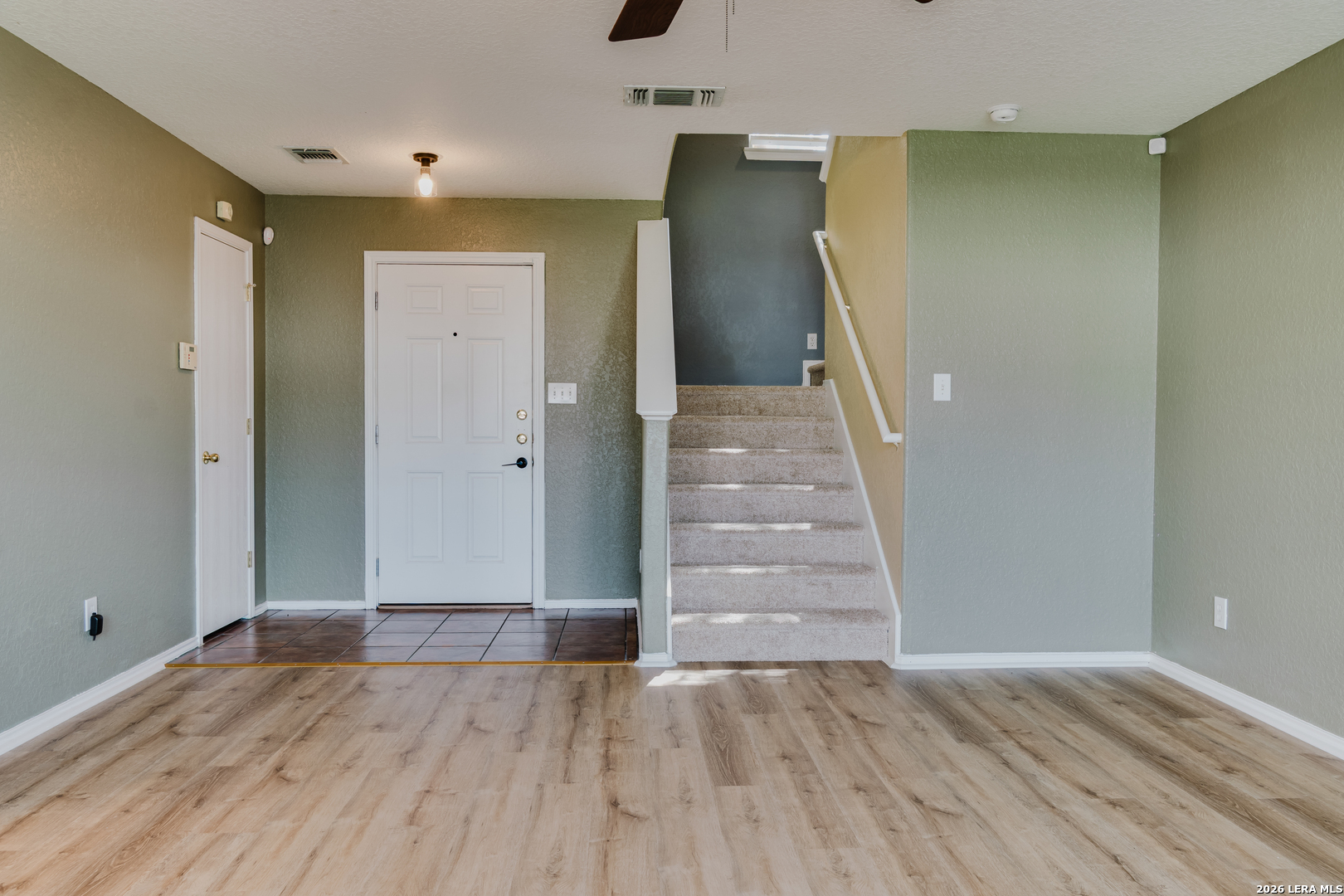2115 Hollow Circle, , 78227 — photo 1