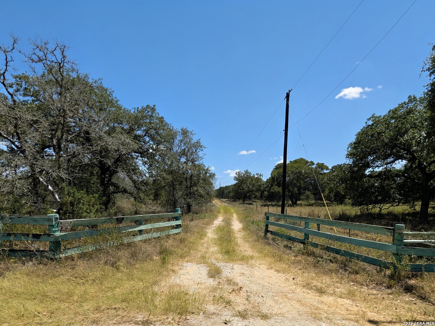 2404 County Road 320, Floresville, TX 78114 — photo 1