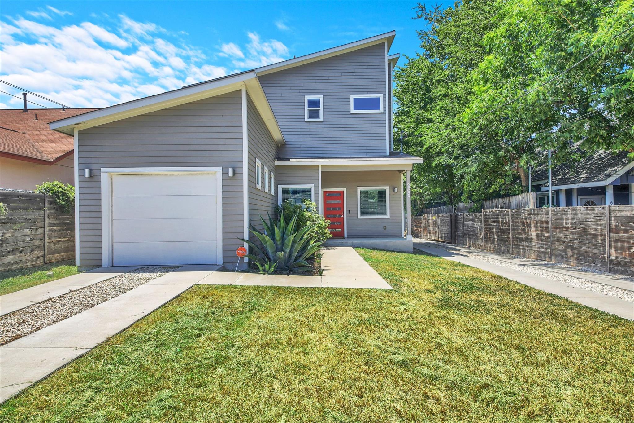 6902 Carver, Austin, TX 78752 — photo 1