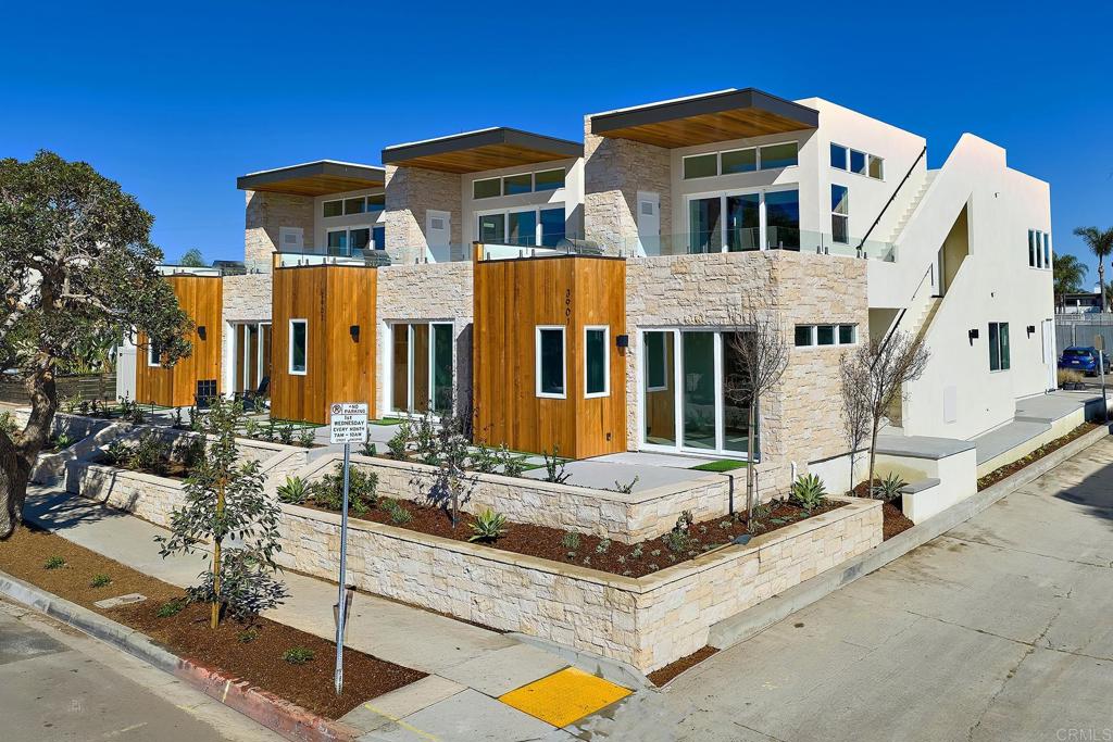 3903 Haines, San Diego, CA 92109 — photo 1