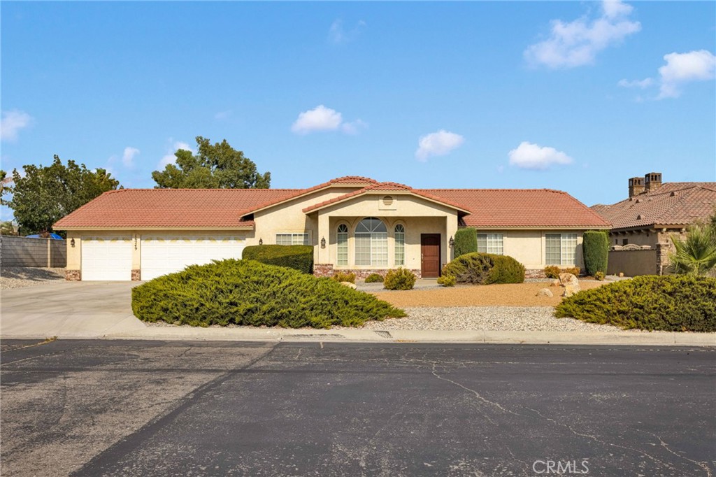 16249 Crown Valley Drive, Apple Valley, CA 92307 — photo 1