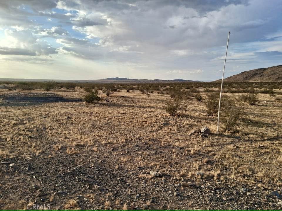 0 Mustang Trail. 042020210, Helendale, CA 92342 — photo 1