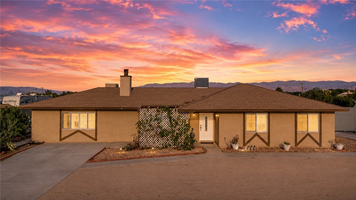 8811 7th Avenue, Hesperia, CA 92345 — photo 1