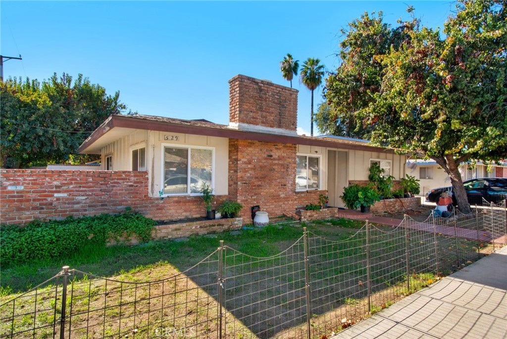 529 W 25th Street, San Bernardino, CA 92405 — photo 1