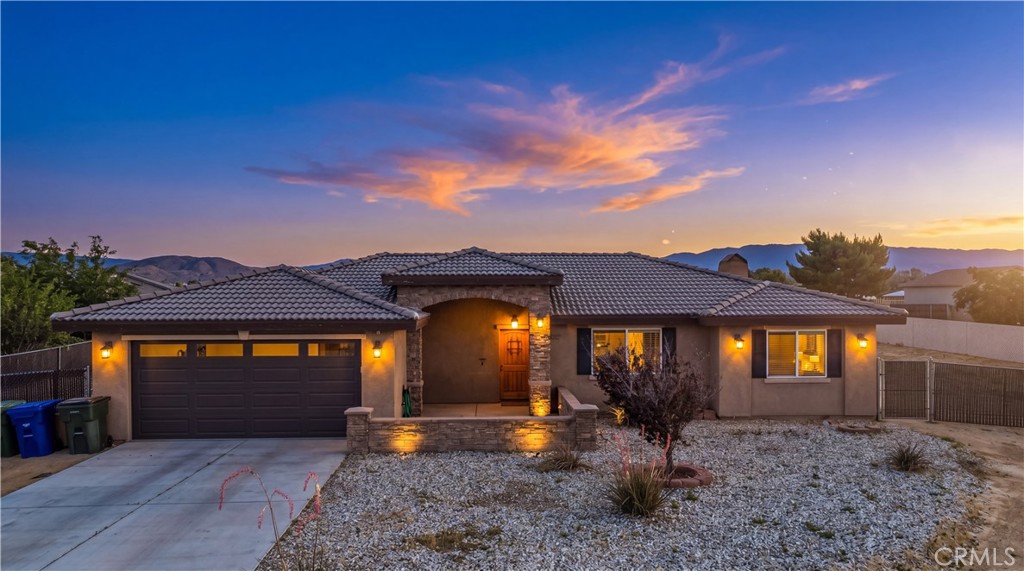 12833 Algonquin, Apple Valley, CA 92308 — photo 1