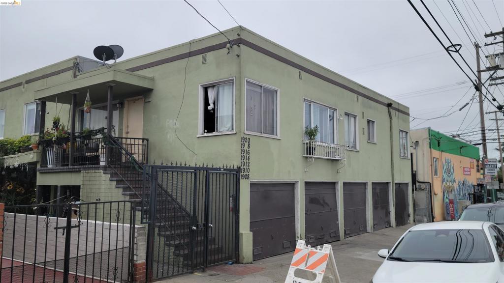 1908 38Th Ave, Oakland, CA 94601 — photo 1