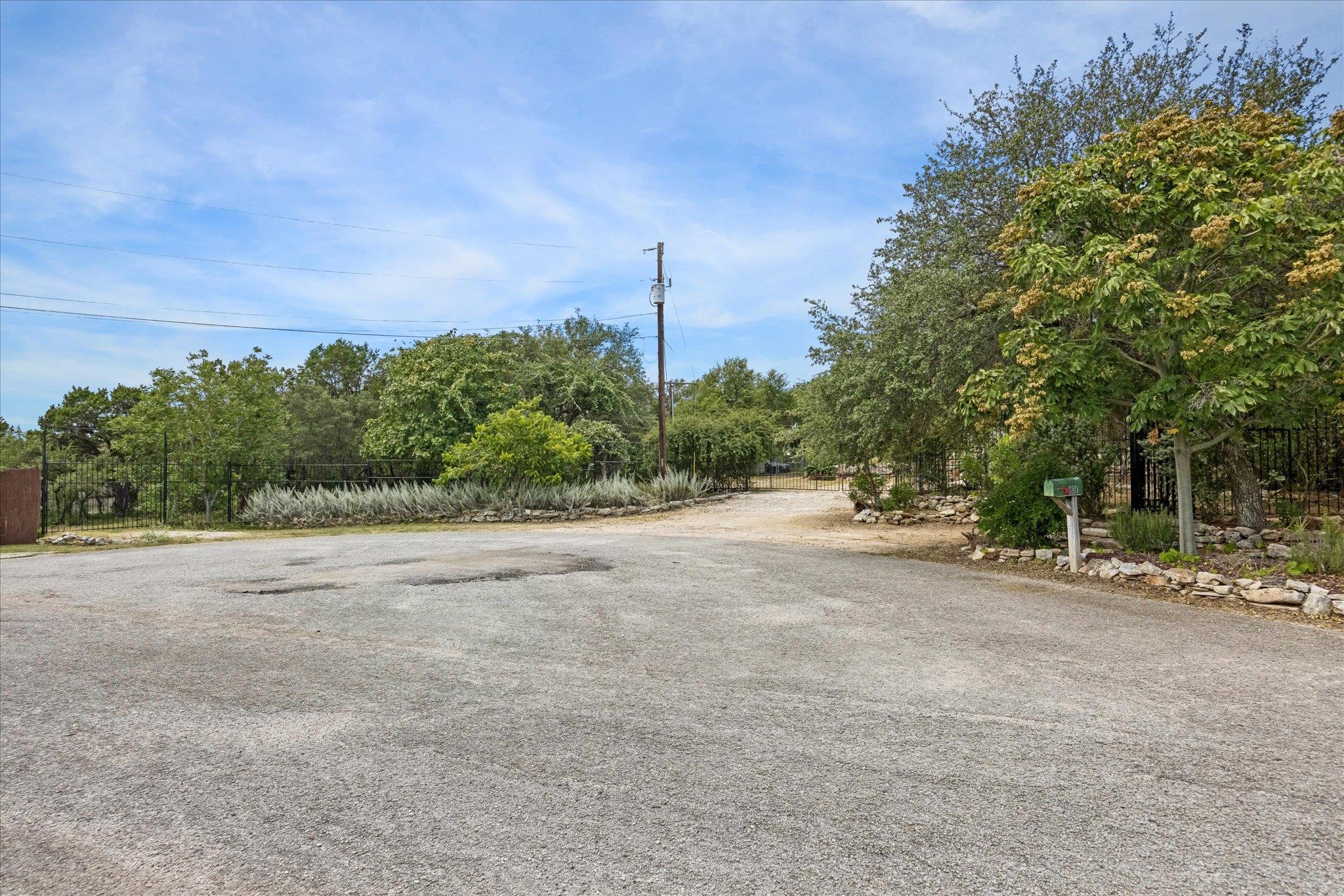 180 Donna, Wimberley, TX 78676 — photo 1