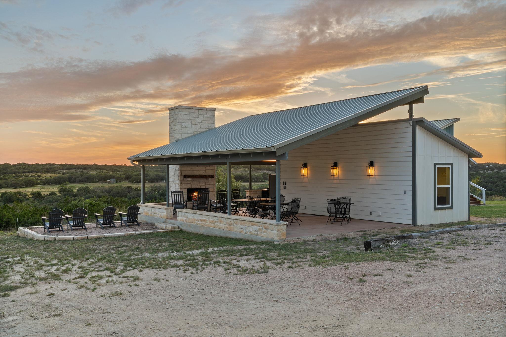 365 Billy Sisson, Johnson City, TX 78636 — photo 1