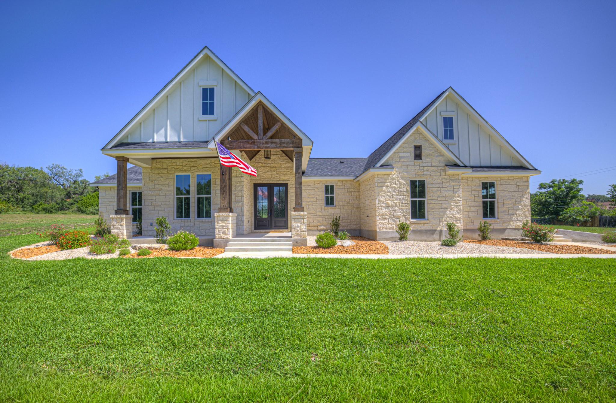 110 Lake Village, Seguin, TX 78155 — photo 1