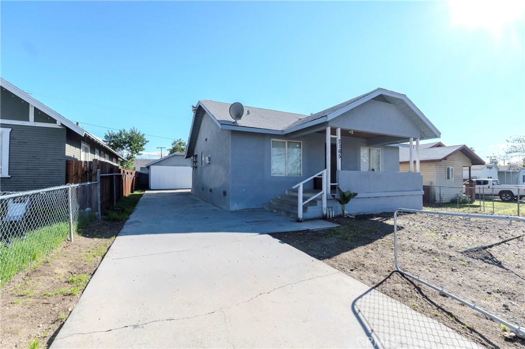 2165 Sepulveda, San Bernardino, CA 92404 — photo 1