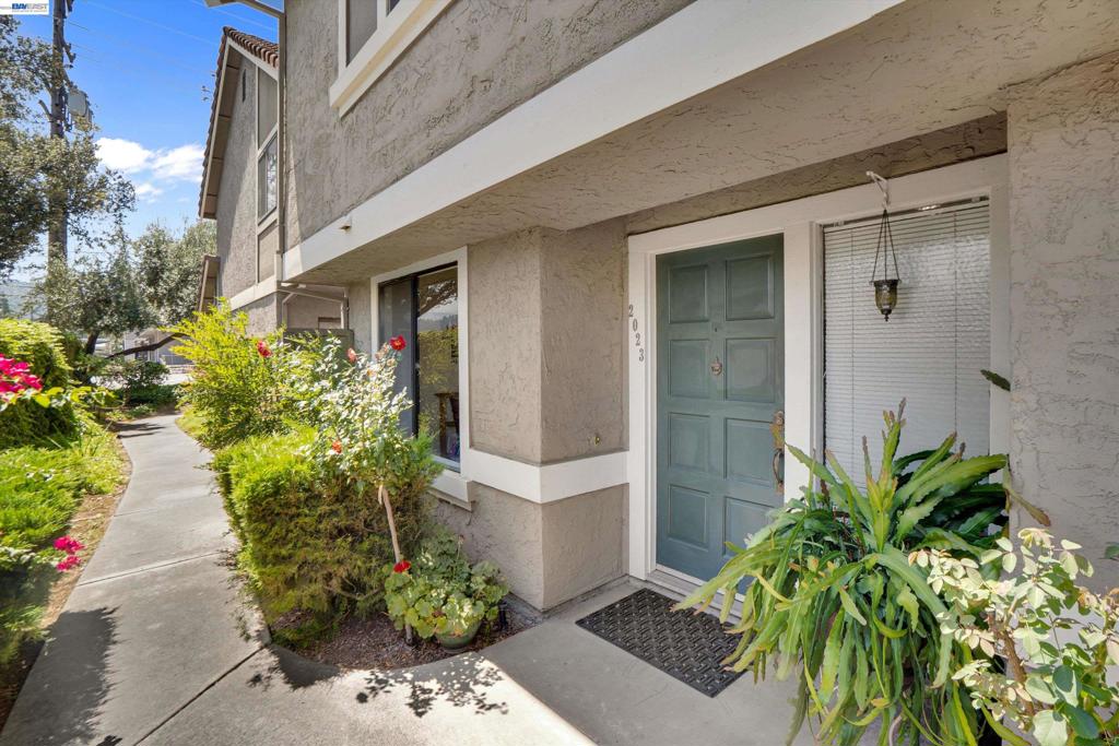 2023 Los Gatos Almaden Rd, San Jose, CA 95124 — photo 1