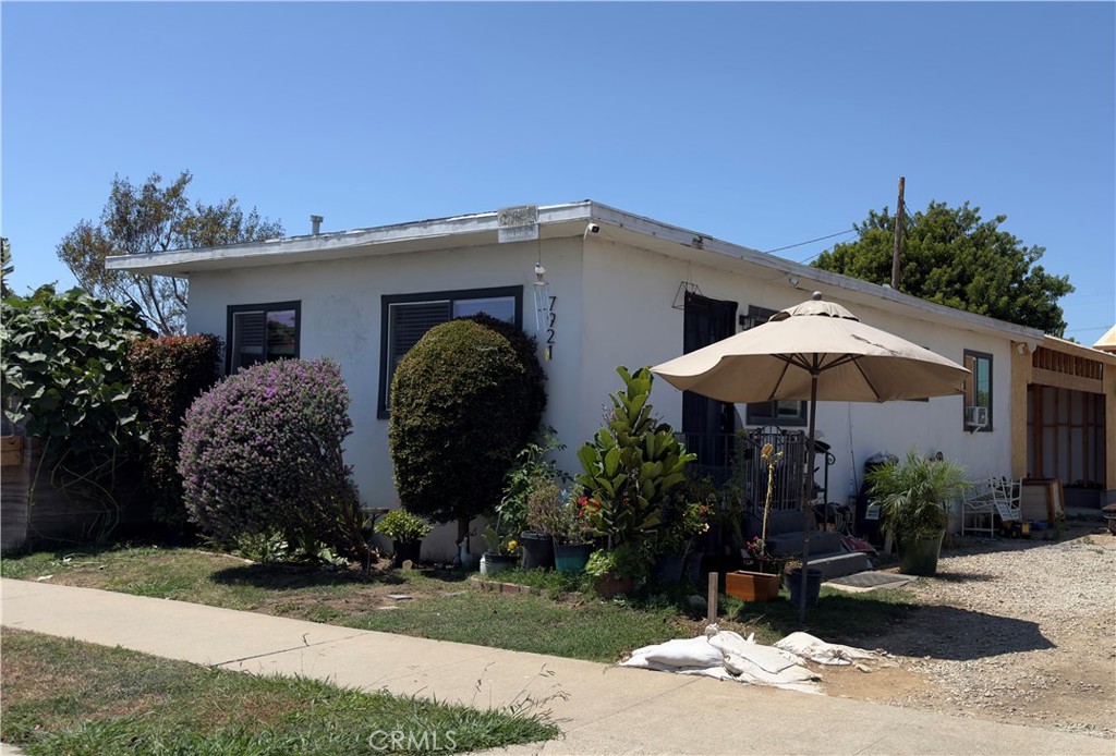 7921 N Ronald Drive, Huntington Beach, CA 92647 — photo 1