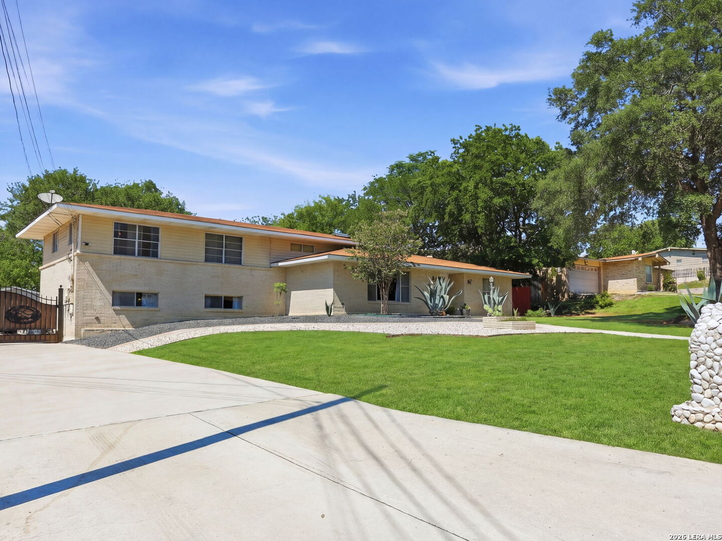 109 ATWATER DR, ,  78213 — photo 1