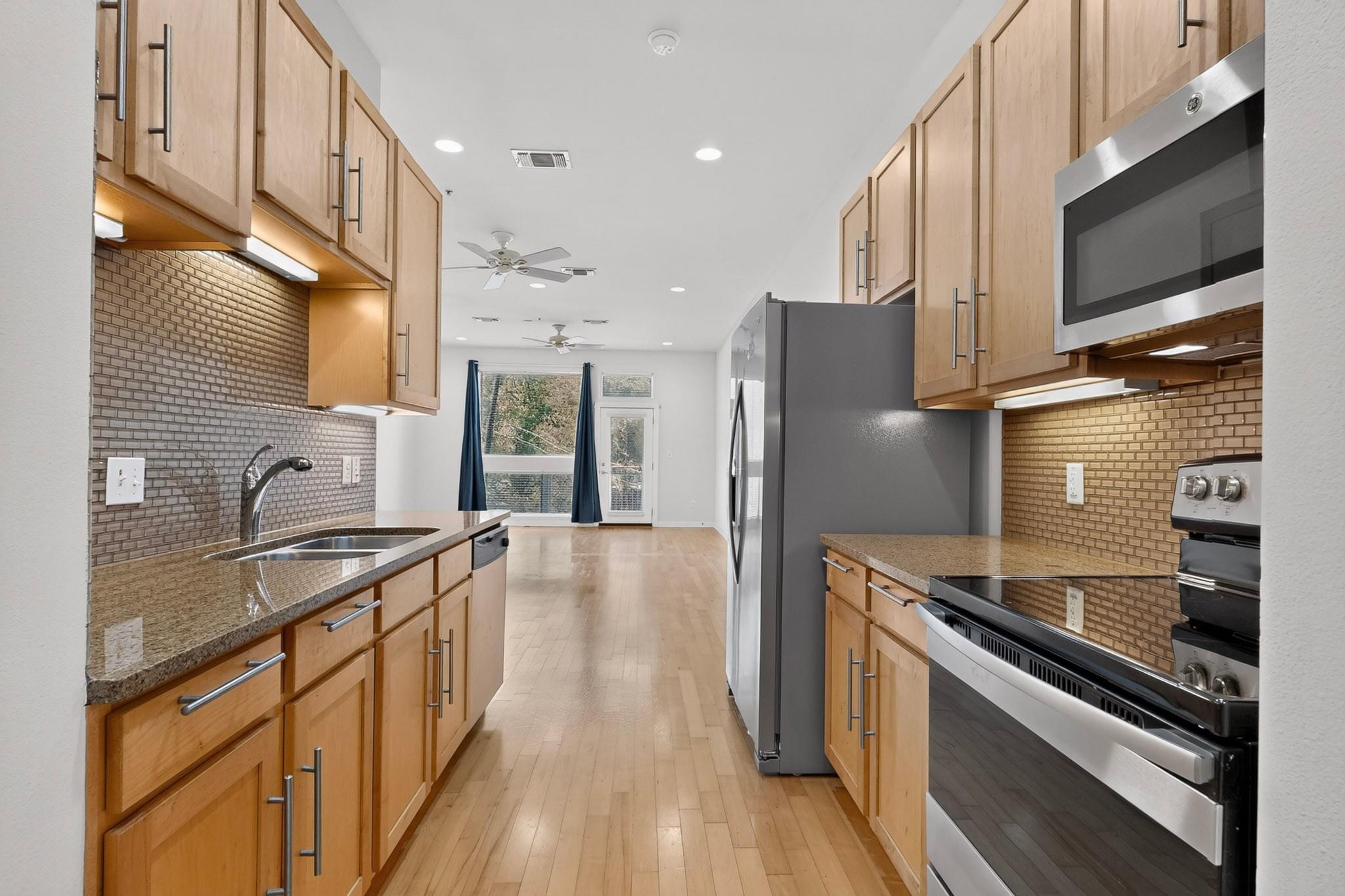 2931 12th, Austin, TX 78702 — photo 1