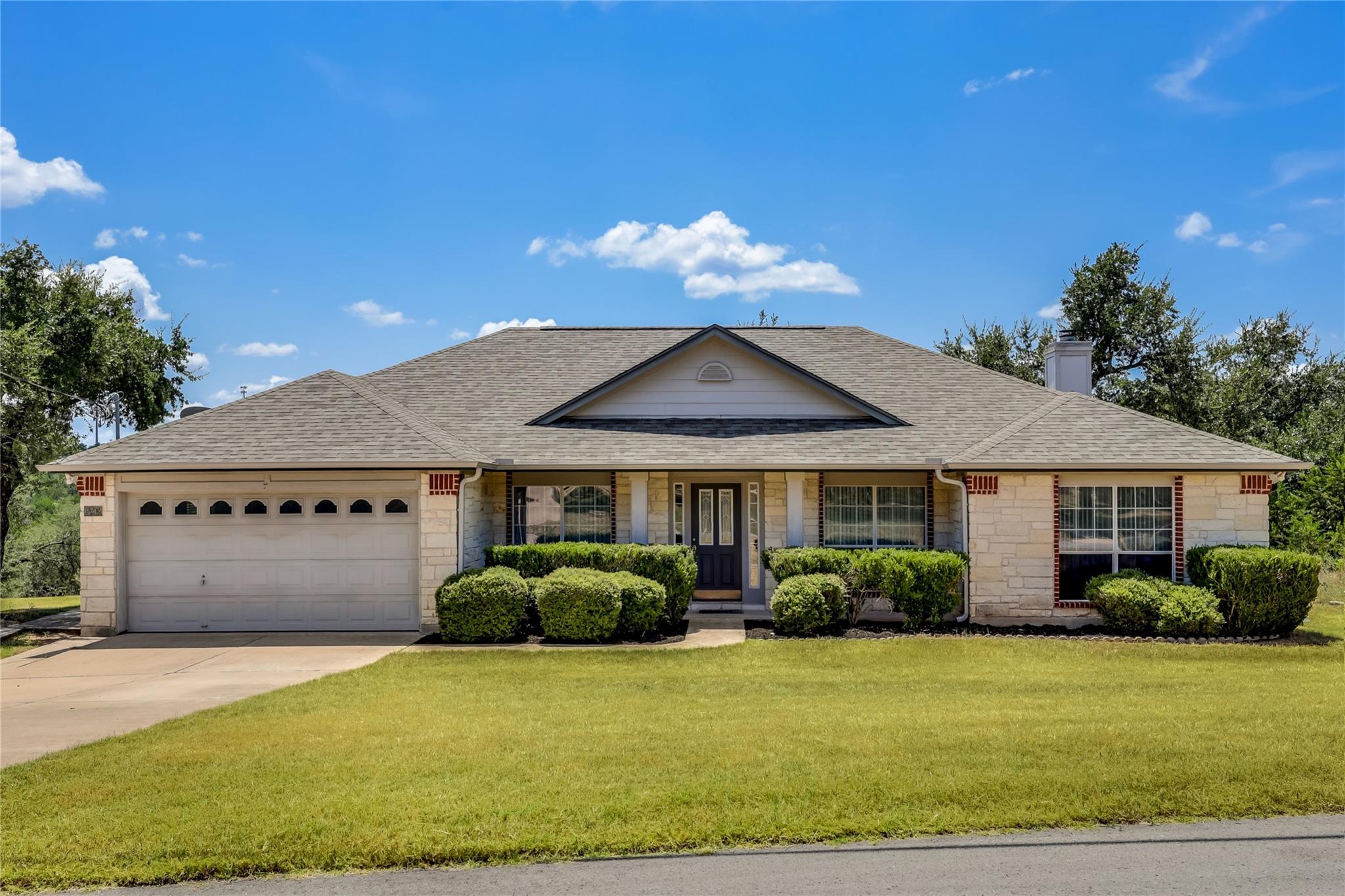 7312 White Oak, Lago Vista, TX 78645 — photo 1