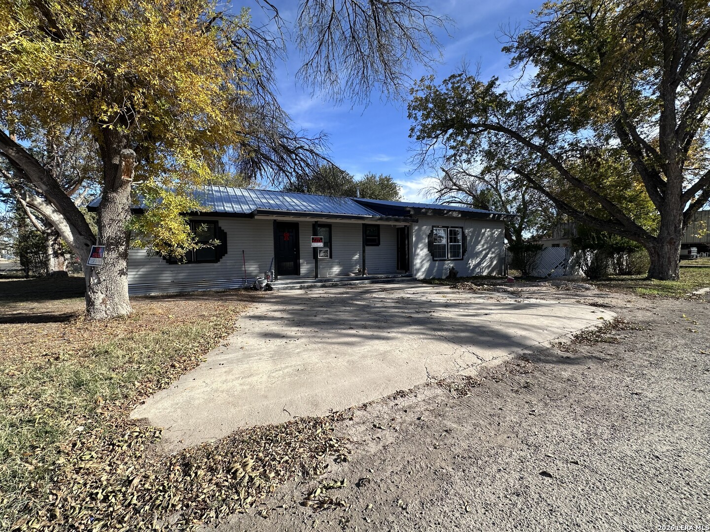 202 HILL ST, , TX 79744 — photo 1