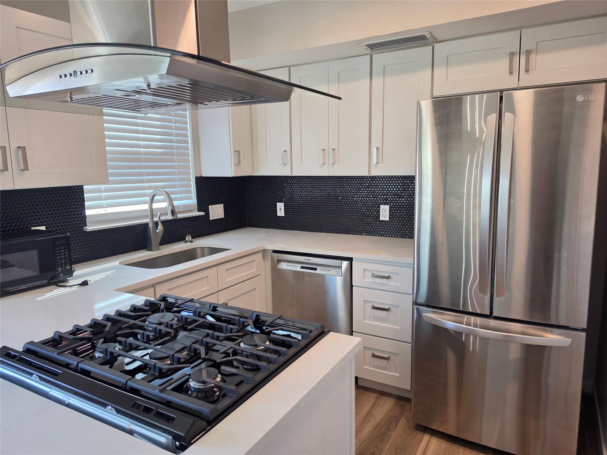 7800 Northcrest, Austin, TX 78752 — photo 1