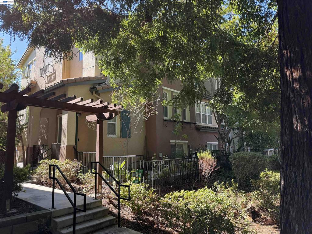 1071 Konstanz Ter, Sunnyvale, CA 94089 — photo 1