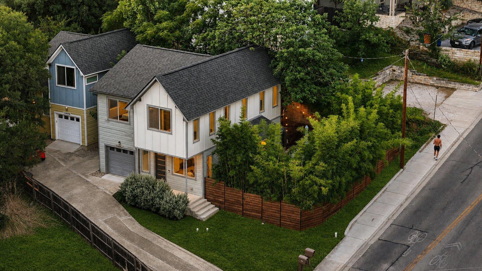 1158 Ridgeway, Austin, TX 78702 — photo 1
