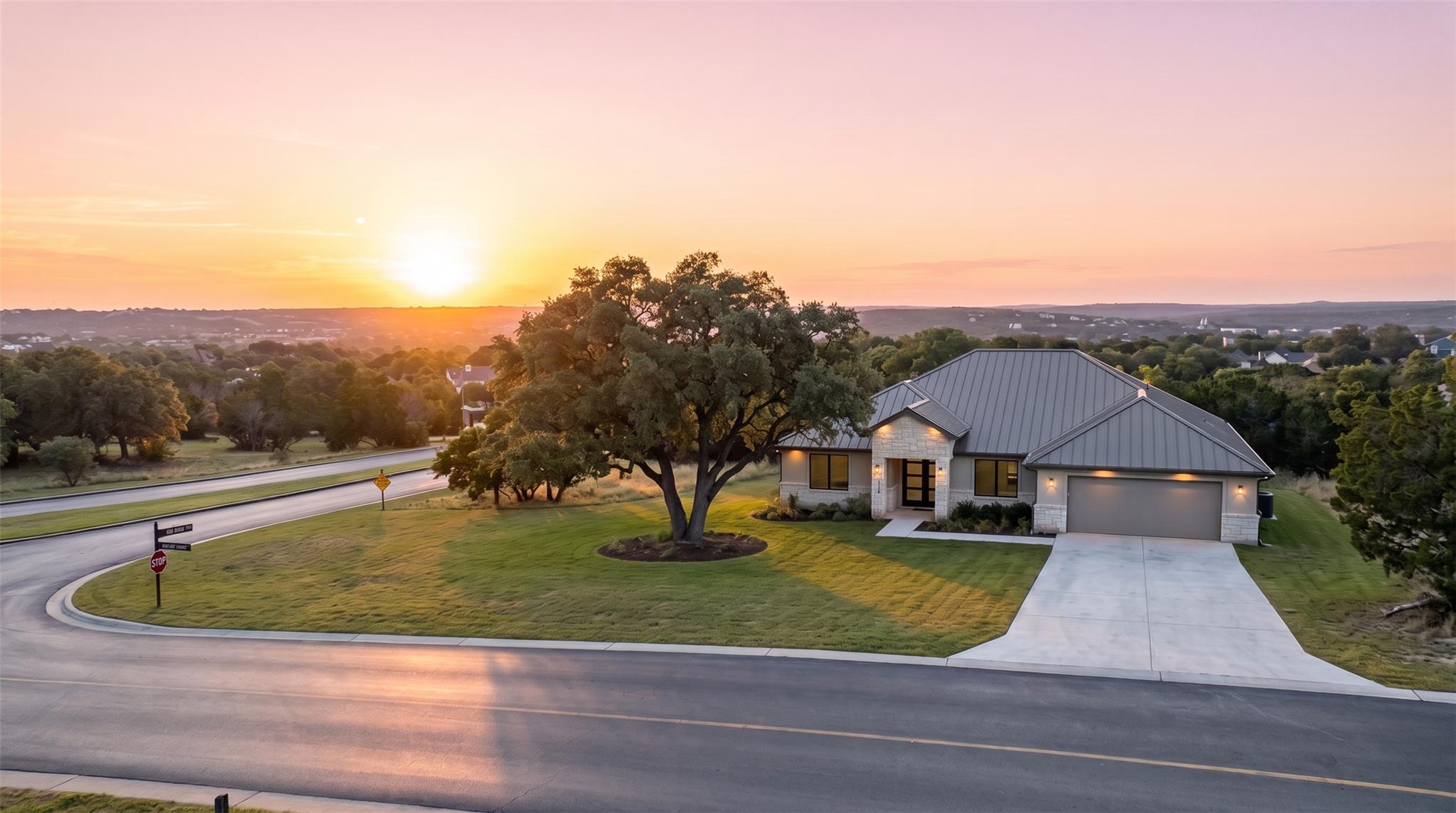 101 Broken Hills, Horseshoe Bay, TX 78657 — photo 1