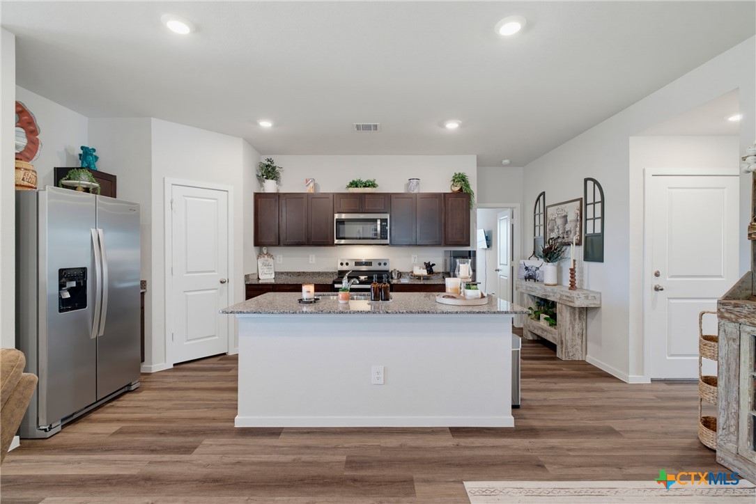 325 Doss, Rockdale, TX 76567 — photo 1