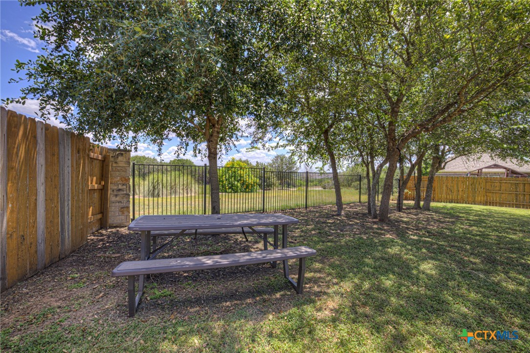 209 Lady Bug, San Marcos, TX 78666 — photo 1