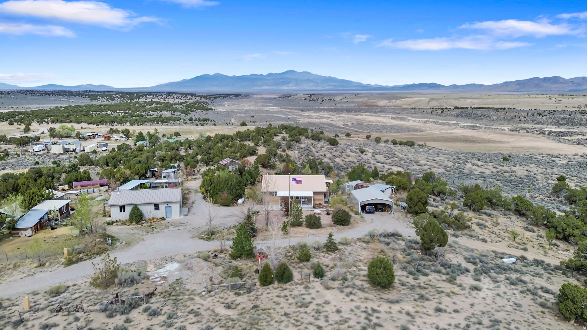 1933 S LEE LN, Vernon, UT 84080 — photo 1