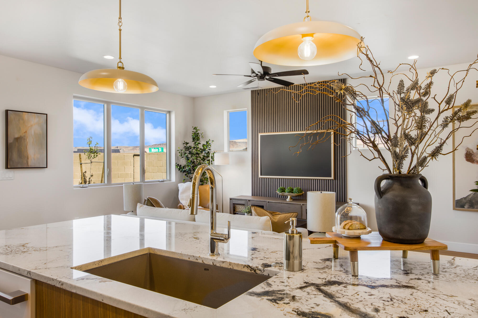 991 N Manen ST, Washington, UT 84780 — photo 1