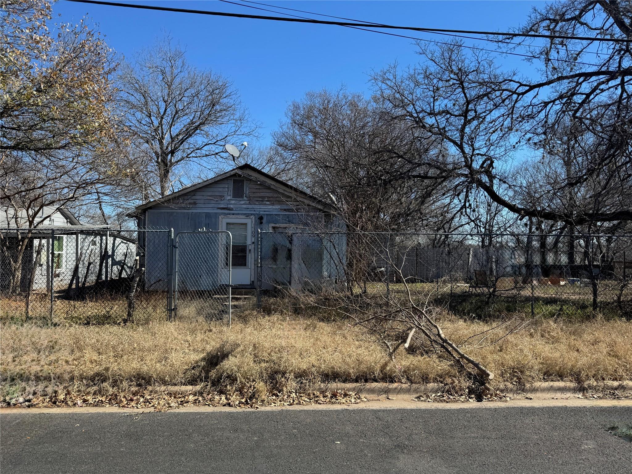 1309 Perez (lot 30), Austin, TX 78721 — photo 1