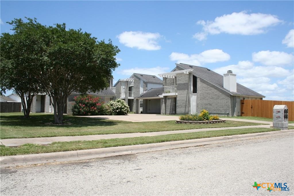 202 Teakwood Drive, Victoria, TX 77901 — photo 1
