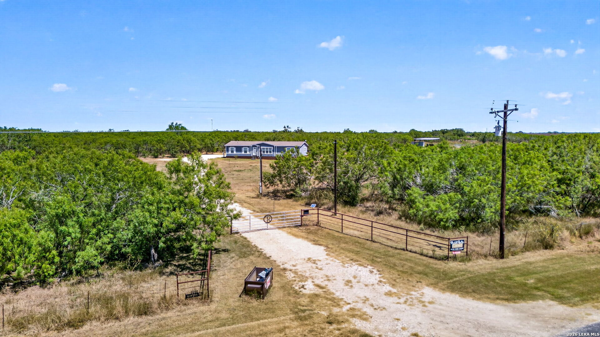 3660 BLUNTZER RD, Jourdanton, TX 78026 — photo 1