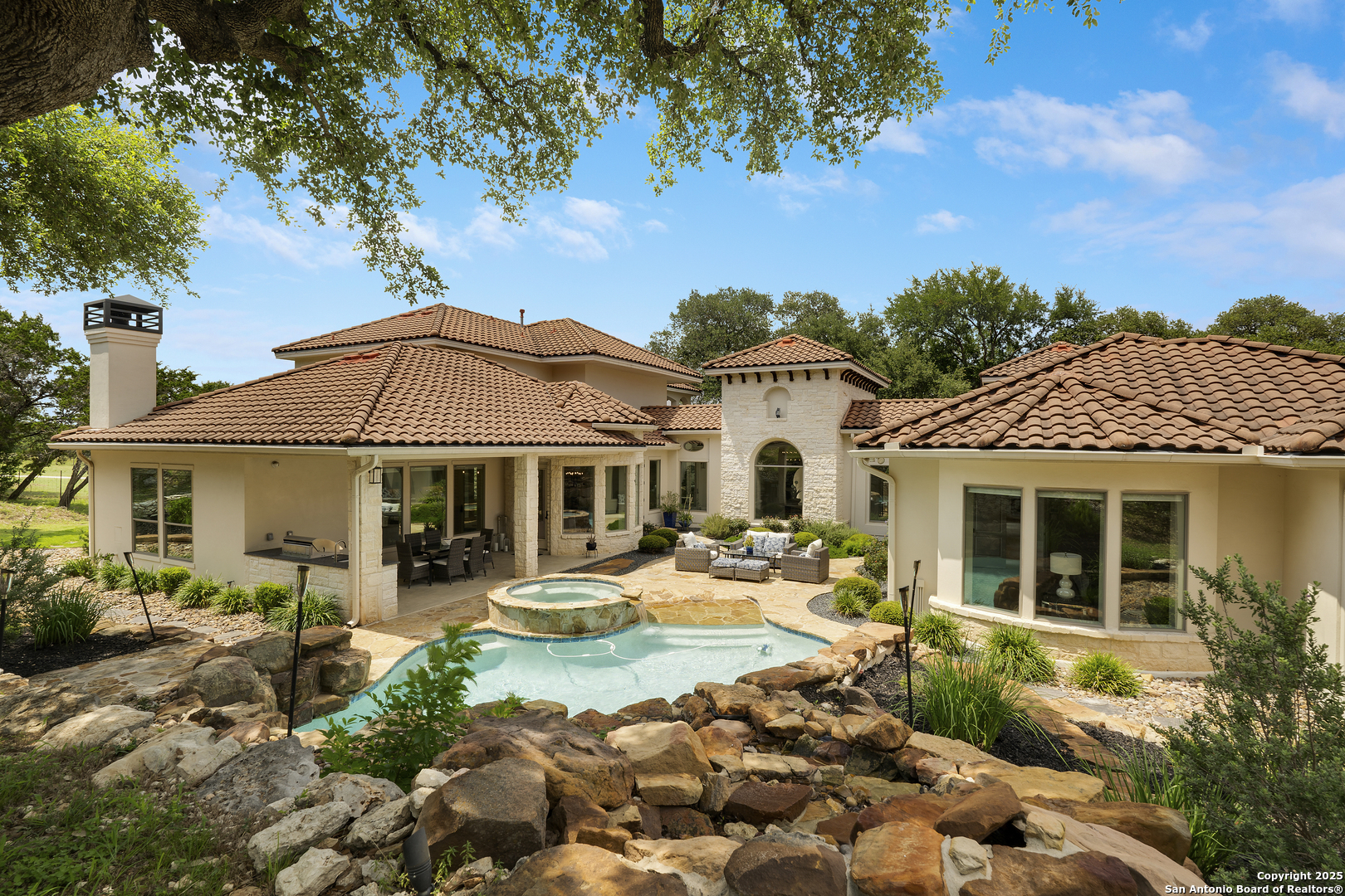 170 Riverwood, Boerne, TX 78006 — photo 1