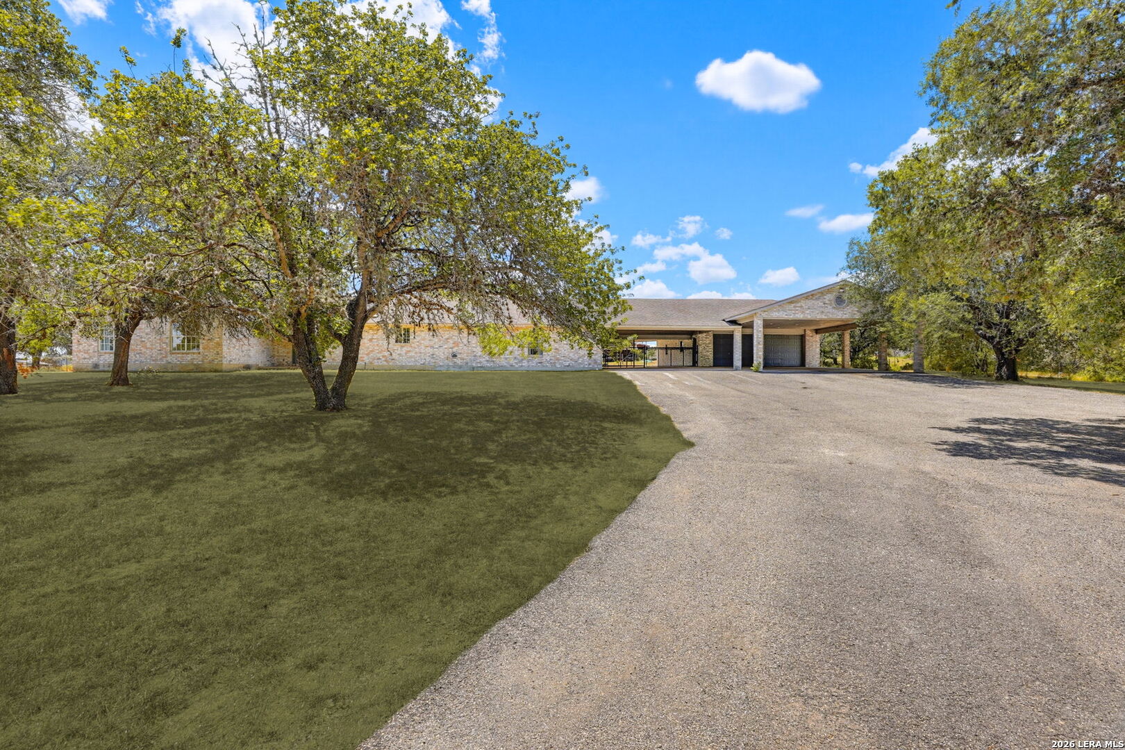 446 Quail Hollow, ,  78101 — photo 1