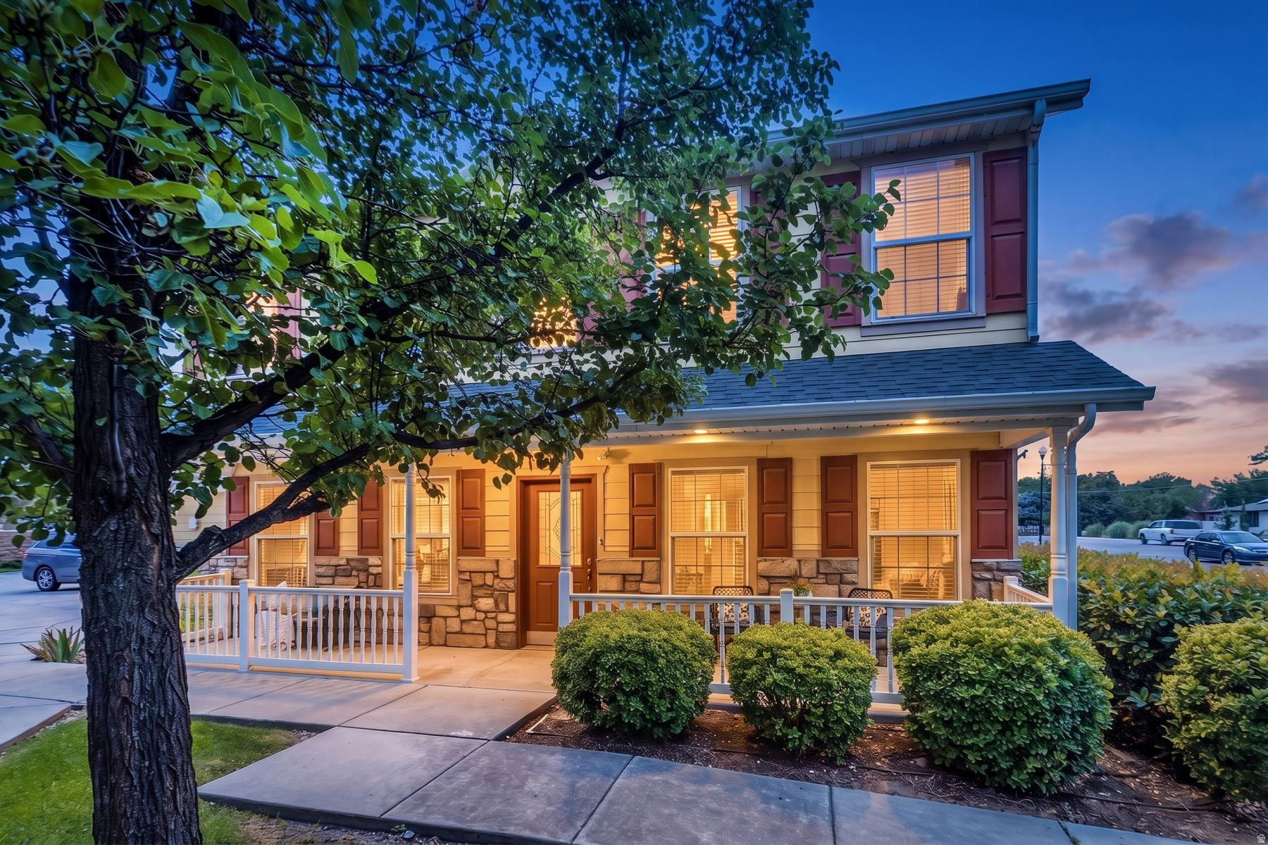 551 E PURPLE LILAC LN, Sandy, UT 84070 — photo 1