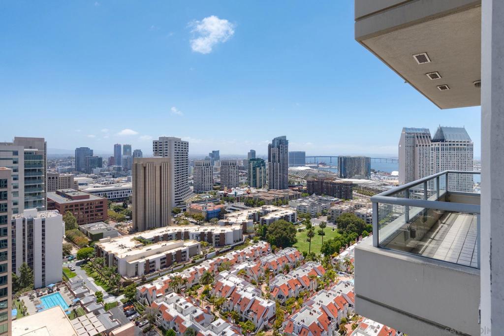 700 W E Street 2905, San Diego, CA 92101 — photo 1