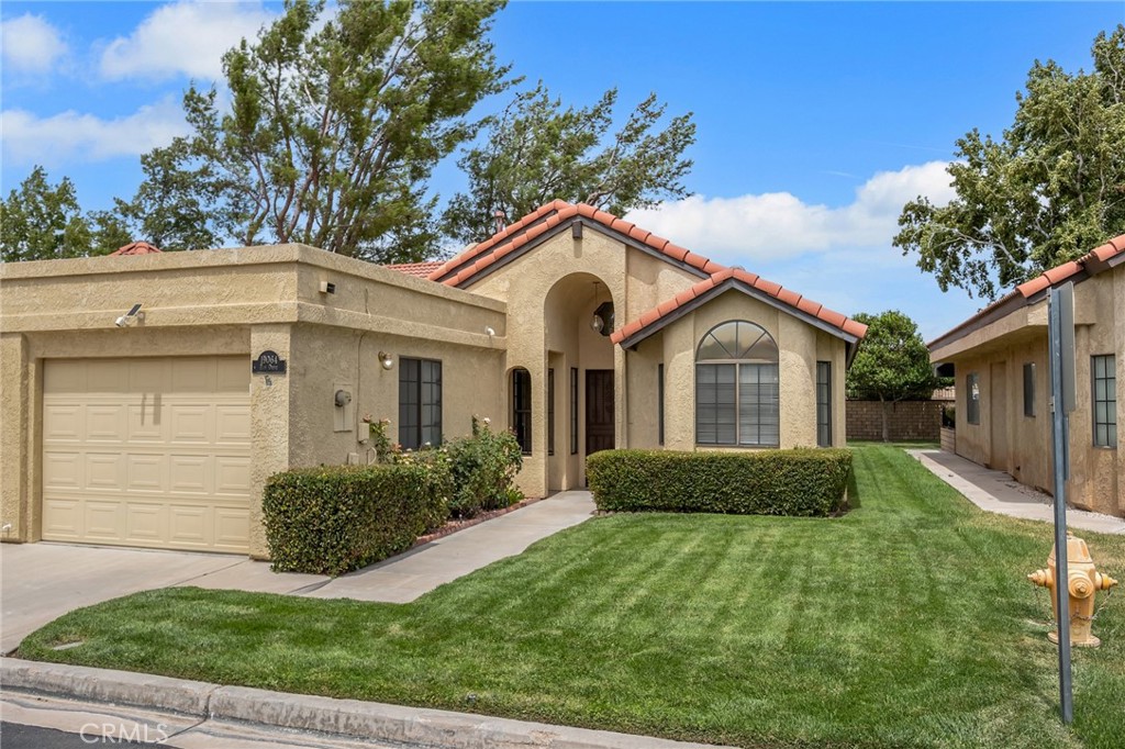 19064 Elm Drive, Apple Valley, CA 92308 — photo 1