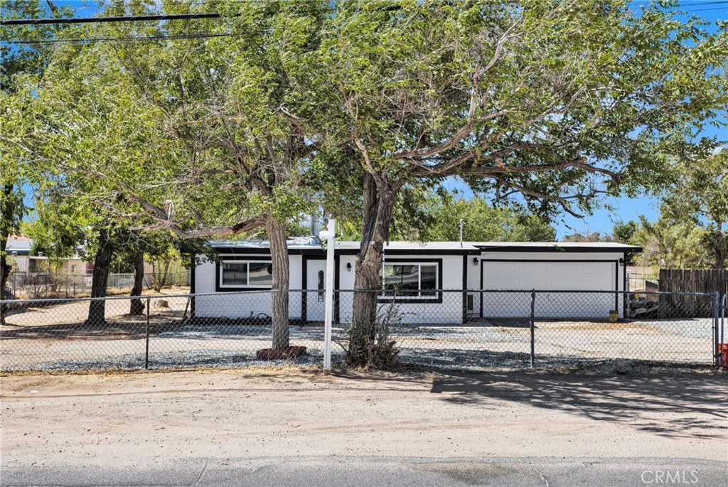 12556 Hickory, Victorville, CA 92395 — photo 1