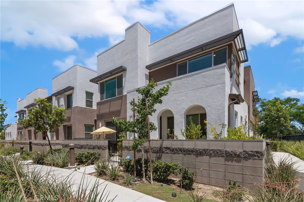 3560 E Peckham Paseo 1, Ontario, CA 91761 — photo 1