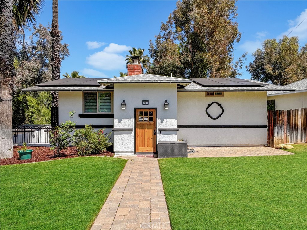 19 Sherril, Redlands, CA 92373 — photo 1