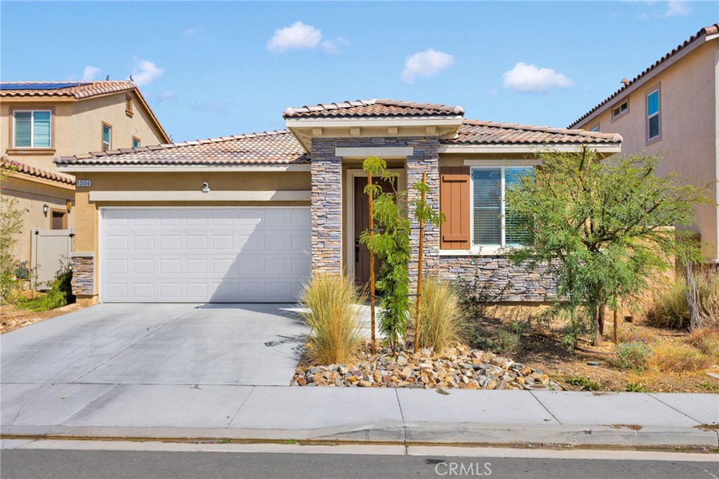 13056 Lancaster, Hesperia, CA 92344 — photo 1