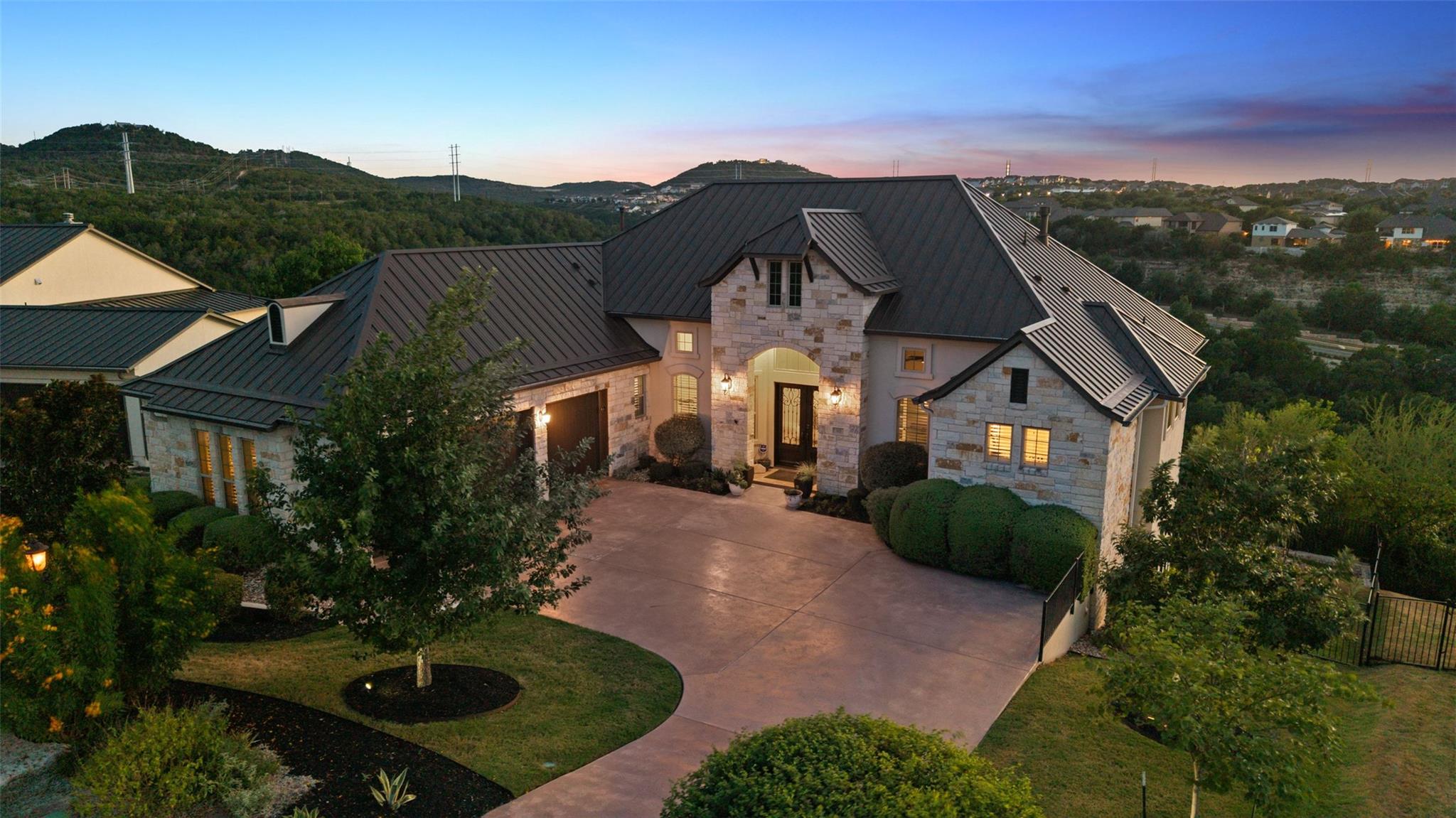 321 Bisset, Austin, TX 78738 — photo 1