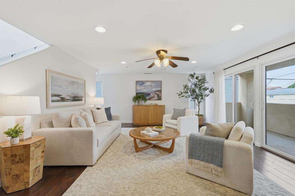 2018 Hornblend St, San Diego, CA 92109 — photo 1