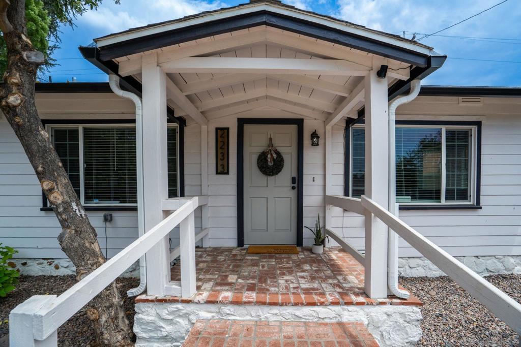 2233 35 W Victoria, Alpine, CA 91901 — photo 1