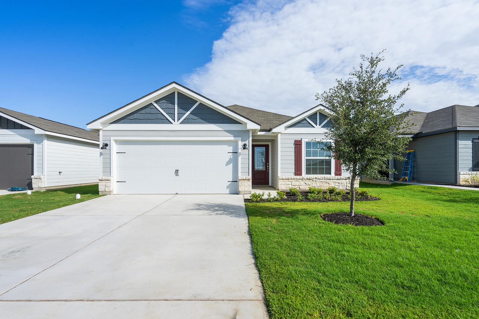 245 Luna Blue, Jarrell, TX 76537 — photo 1